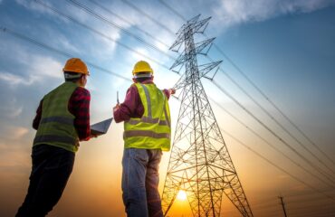 Architects_discussing_wayleave_electrical_planning in a SDU Telecoms project